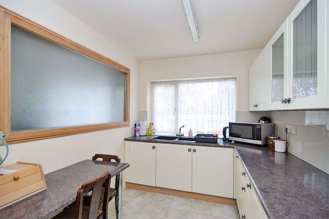 30, Chapel Avenue, Walsall photo 3