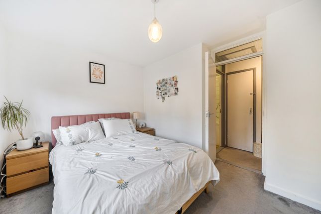 Barforth Road, London photo 3