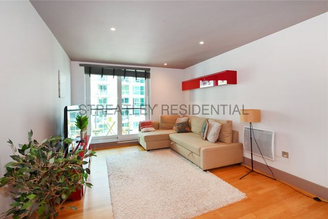 Flat 399, Flagstaff, 10 St George Wharf photo 2