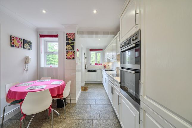 4, Irwin Close, Ickenham photo 3