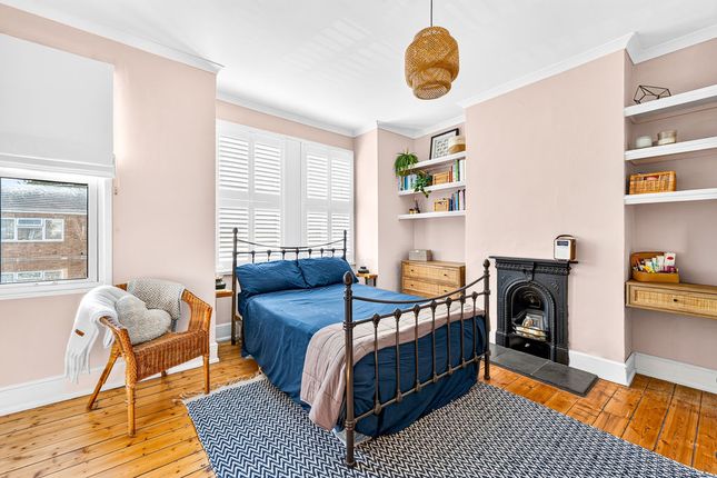 35, Leyton Road, London photo 4