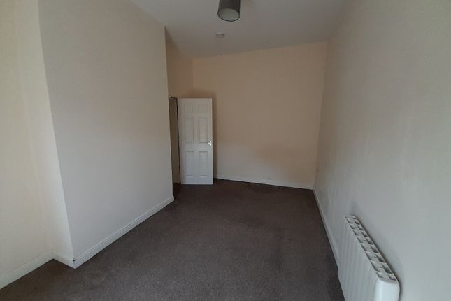 Flat to rent in Kirkby Road, Hemsworth, Pontefract