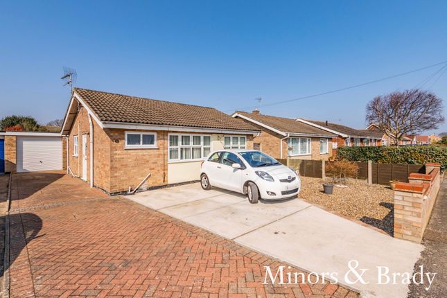 Thumbnail Detached bungalow to rent in Middle Way, Lowestoft