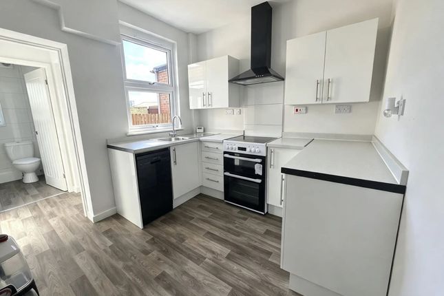 4 Darley Terrace, Barnsley photo 2