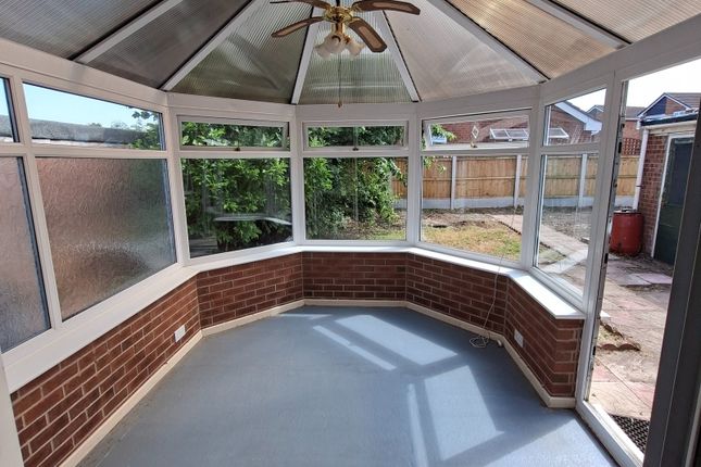 18, Collins Close, Broseley photo 4