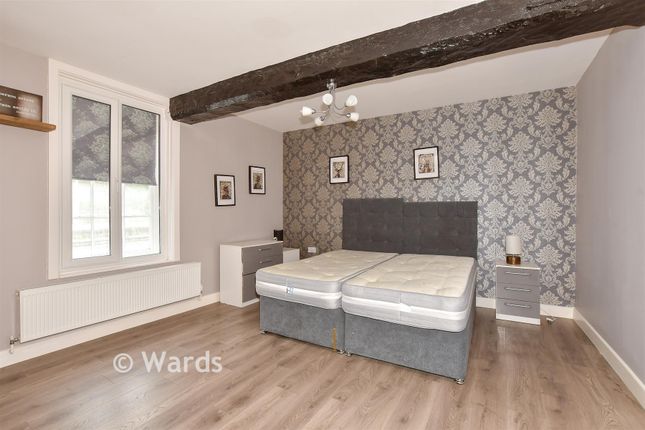 3-bed flat on The Hoystings, Old Dover Road, Canterbury, £300,000