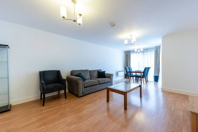 Flat to rent in The Bittoms, Kingston, Kingston Upon Thames