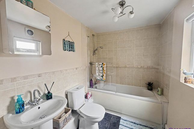 Flat 1, Pennycross Park Road, Plymouth photo 4