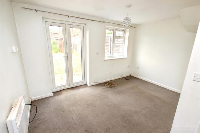 276, Gainsborough Road, Reading photo 3