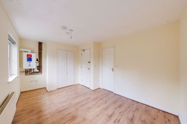 121, Westminster Drive, London photo 3