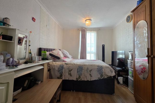 170 Mangold Way, Erith photo 5