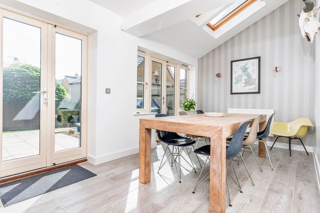 5 Kingfisher Road, Cheltenham photo 3