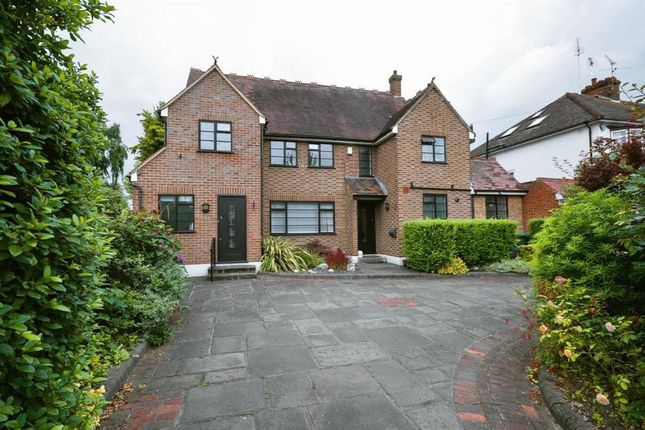 38, Parkland Avenue, Upminster photo 2