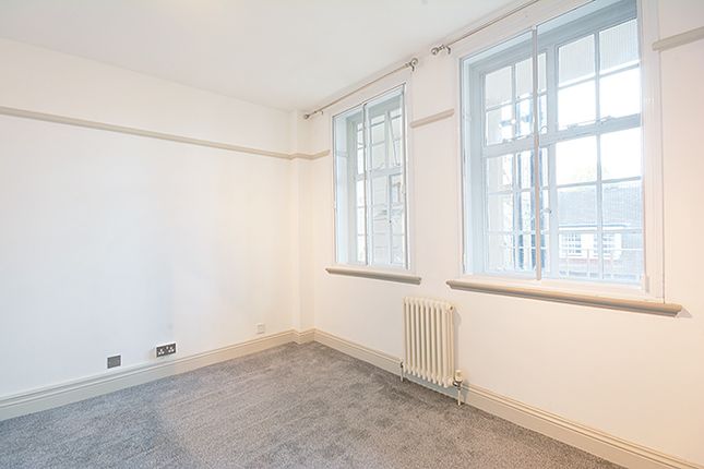 Flat to rent in Coram Street, London