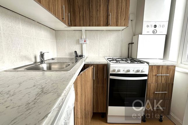 6a Briar Close, London photo 2