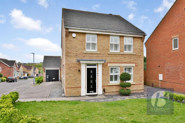 Thumbnail Detached house for sale in Biggs Grove Road, Cheshunt, Waltham Cross