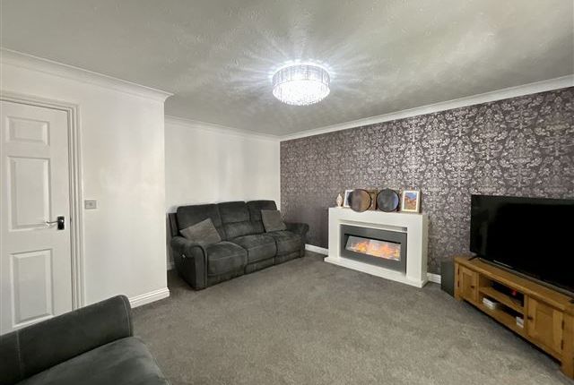 93, Haigh Moor Way Swallownest, Sheffield photo 3