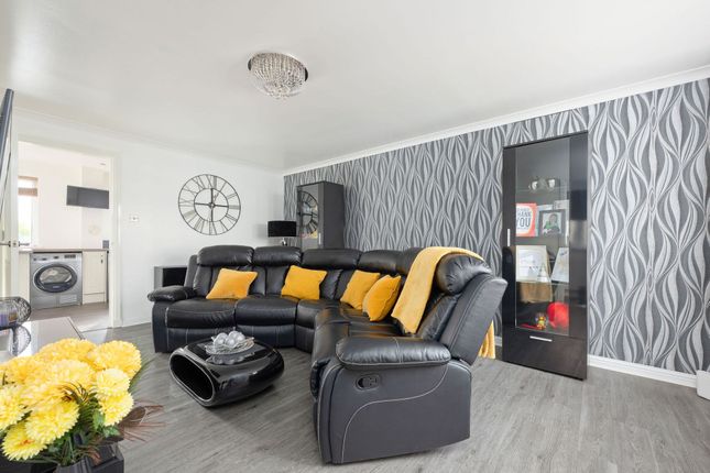 48 Peasehill Gait, Dunfermline photo 3