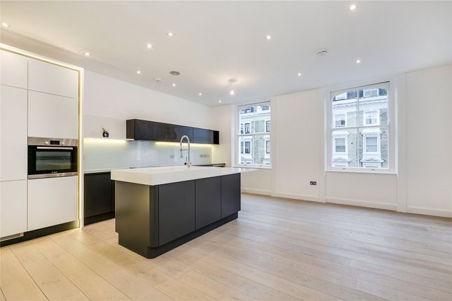 Flat to rent in Arundel Gardens, Notting Hill