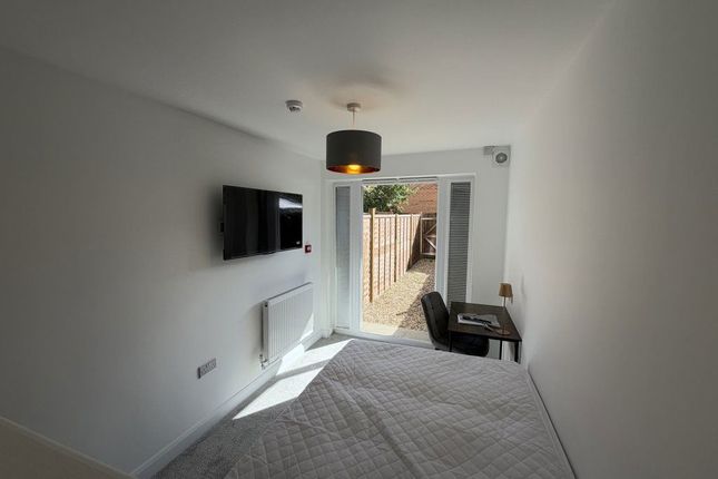 Room 6 34, Boleyn Avenue, Peterborough photo 4