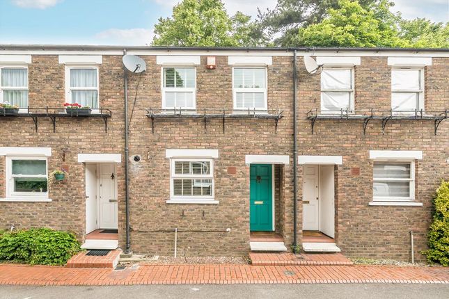 2-bed house on 4, Chestnut Close, London, £400,000