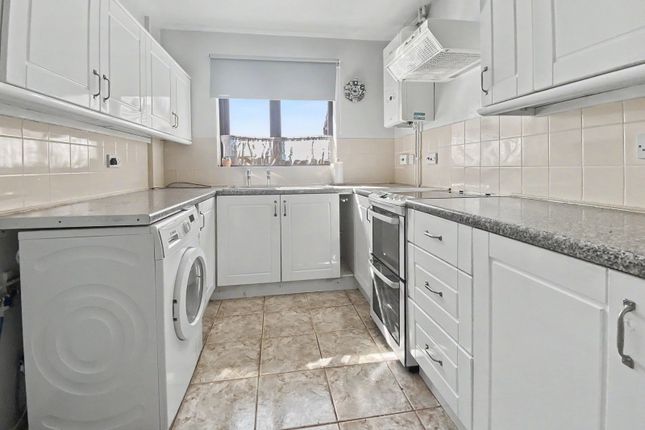 18, Woffindin Close, Grantham photo 3