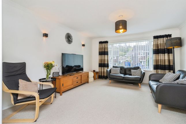57, Lancaster Drive, Paignton photo 4