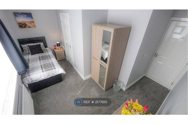 Room to rent in Queen Marys Road, Doncaster