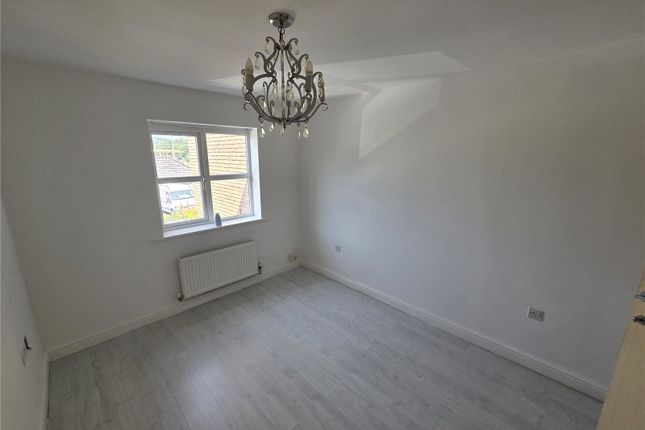 8, Lathom Close, Merseyside photo 3