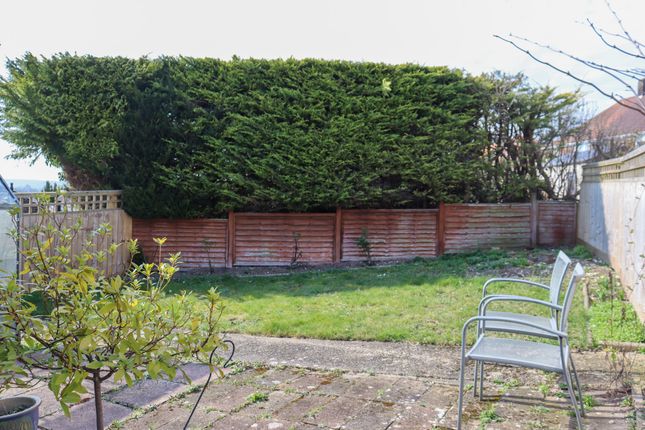 6, Meryon Road, Alresford photo 4