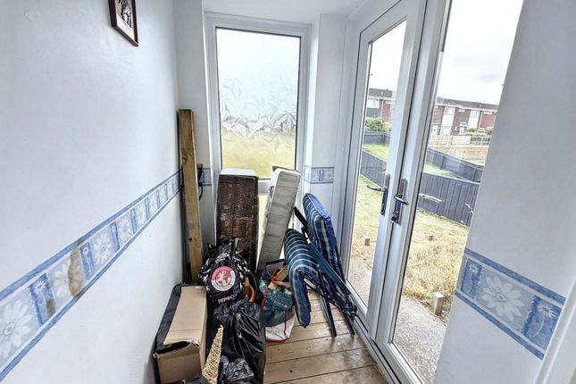 2, Riding Barns Way, Newcastle upon Tyne photo 4