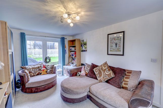 20, Tulip Gardens, Penrith photo 3