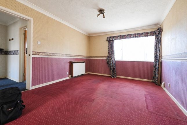43, Chargrove, Bristol photo 5