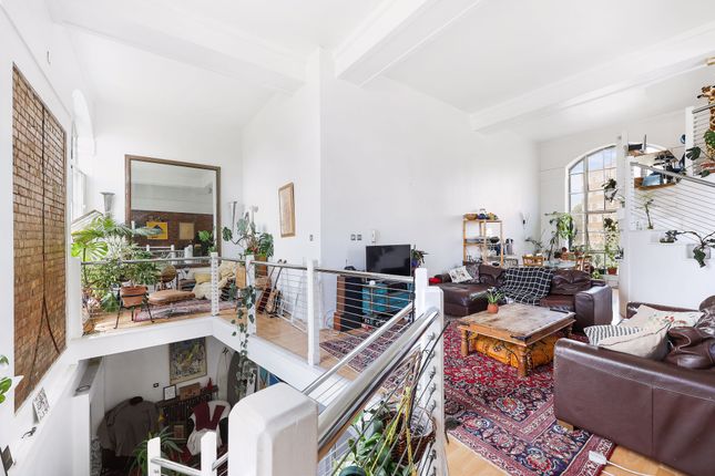 Flat for sale in Academy Apartments, Hackney