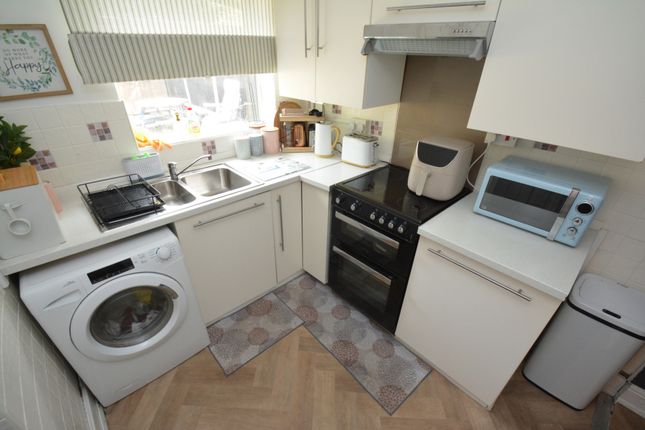 26, Derbyshire Road, Newton Heath photo 3