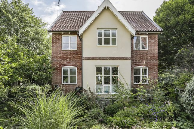Detached house for sale in Gardenia Close, Rendlesham, Woodbridge