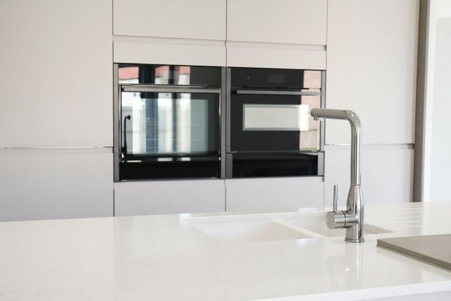 14 The Malton, 14, 14 Copperfield Park, Richmond photo 2