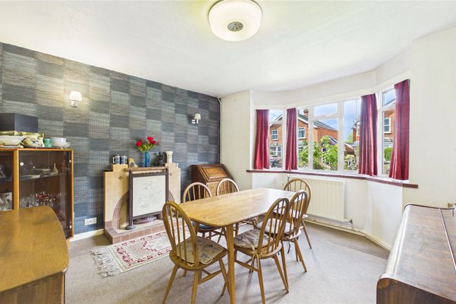 28, Alpha Road, Woking photo 3