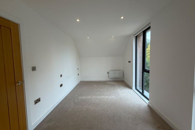 Flat 116, Westbrook Mills, Godalming photo 5