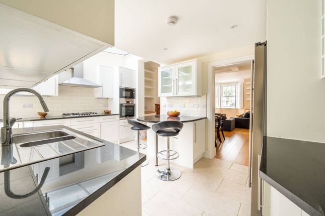Thumbnail Property to rent in Estcourt Road, Fulham, London