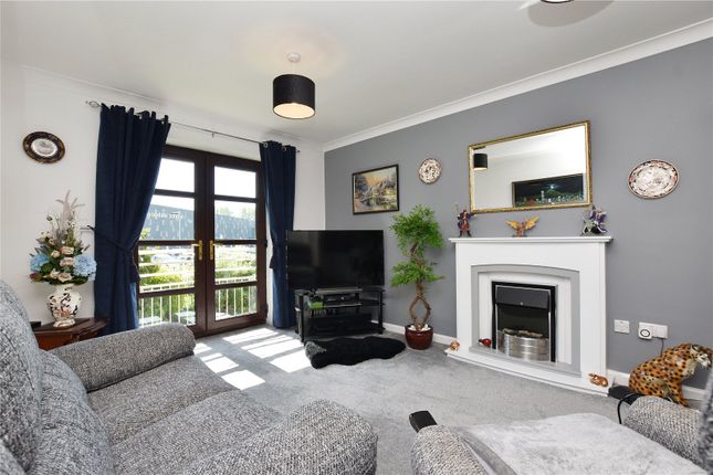 Apartment 21, Oakford Court,, Newshaw Lane, Glossop photo 4