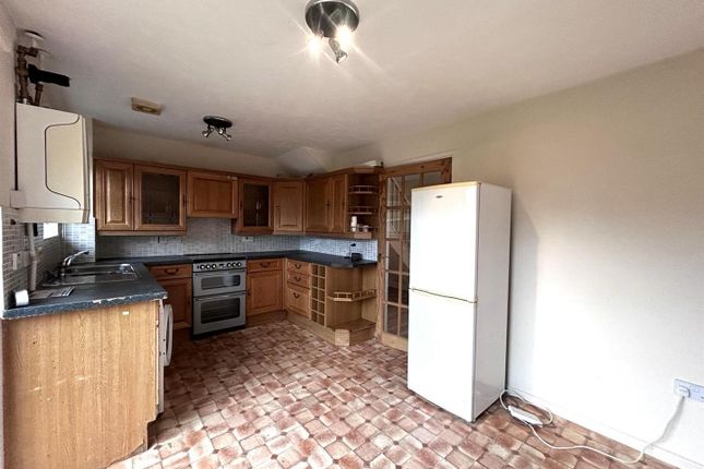 64, Porthcawl Green, Milton Keynes photo 4