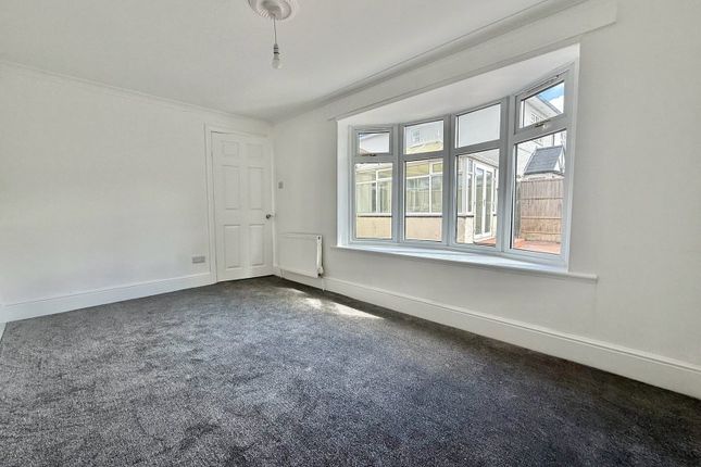 31, Wakeley Hill, Wolverhampton photo 4