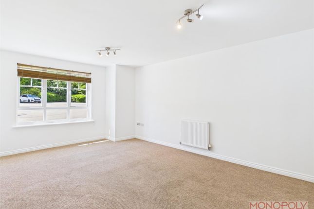 27, Lamberton Drive, Wrexham photo 2