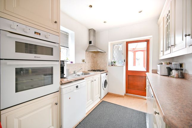 Amberwood Rise, New Malden photo 4