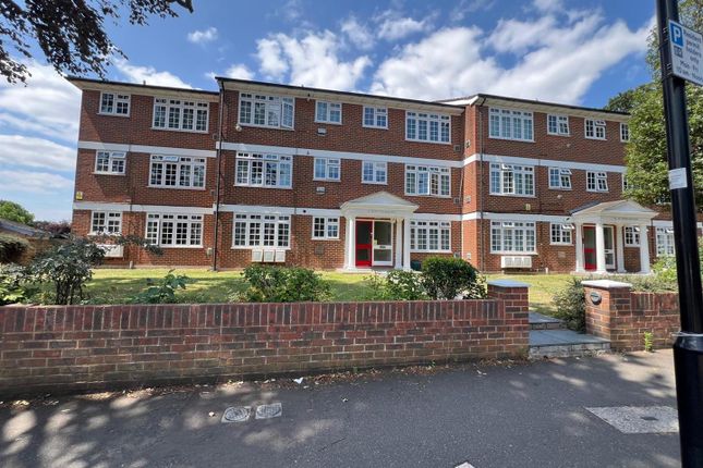 1-bed flat on Flat 9, 6, Copper Beeches, Witham Road, Isleworth, £250,000