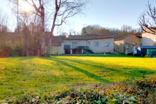 Country house for sale in Marcillac-Lanville, Charente, France - 16140