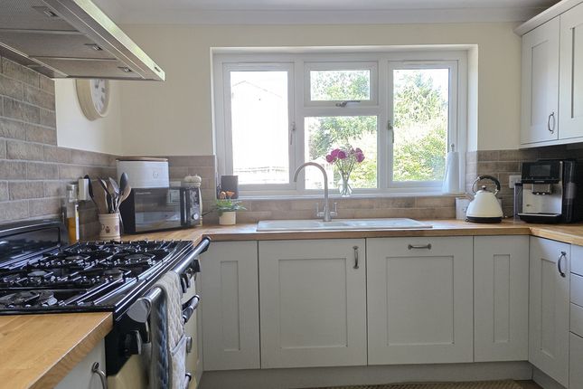 60, Banbury Road, Southam photo 4
