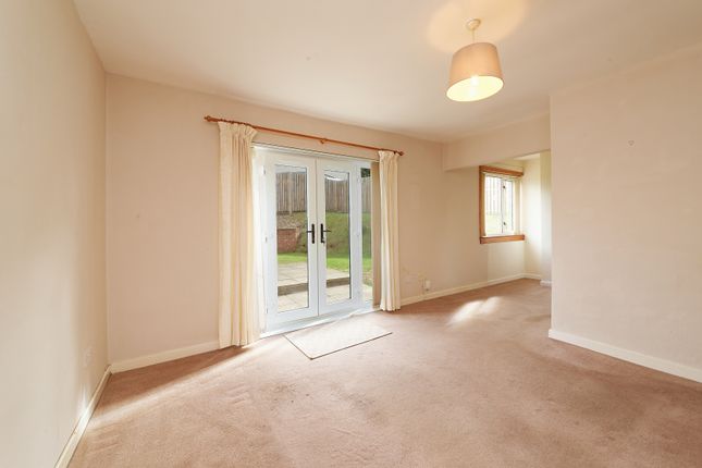 15, Troubridge Avenue, Kilbarchan photo 4