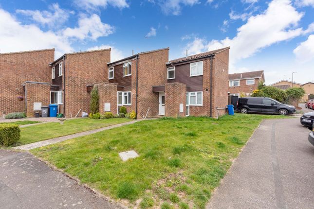 1, Palmers Close, Maidenhead photo 2
